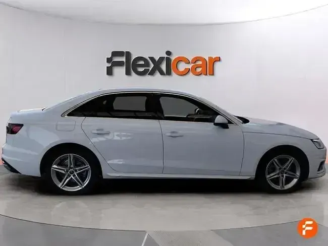 Usado Audi A4 Advanced Plus 163 CV (119 kW) 2024 Blanco Familiar