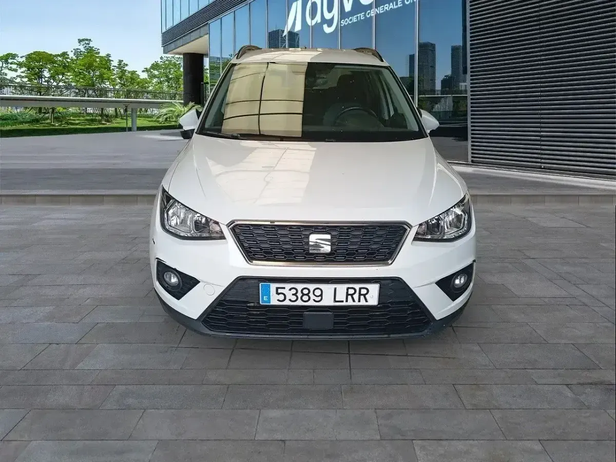 Usado Seat Arona Style 110 CV (80 kW) 2021 Blanco SUV