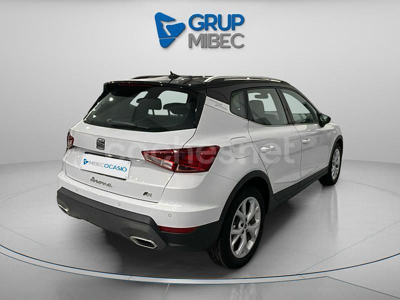 Usado Seat Arona FR 115 CV (84 kW) 2024 Blanco SUV
