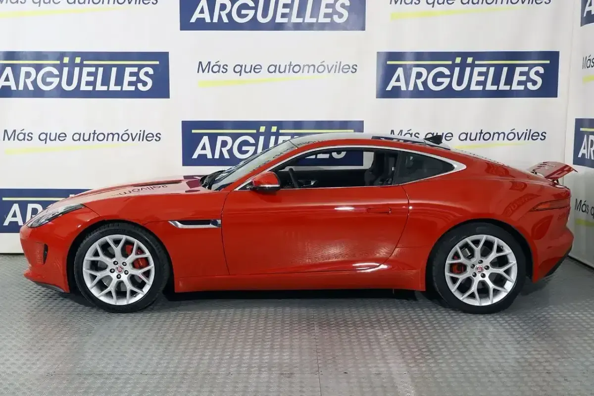 Usado Jaguar F-Type 340 CV (250 kW) 2017 Rojo Coupe
