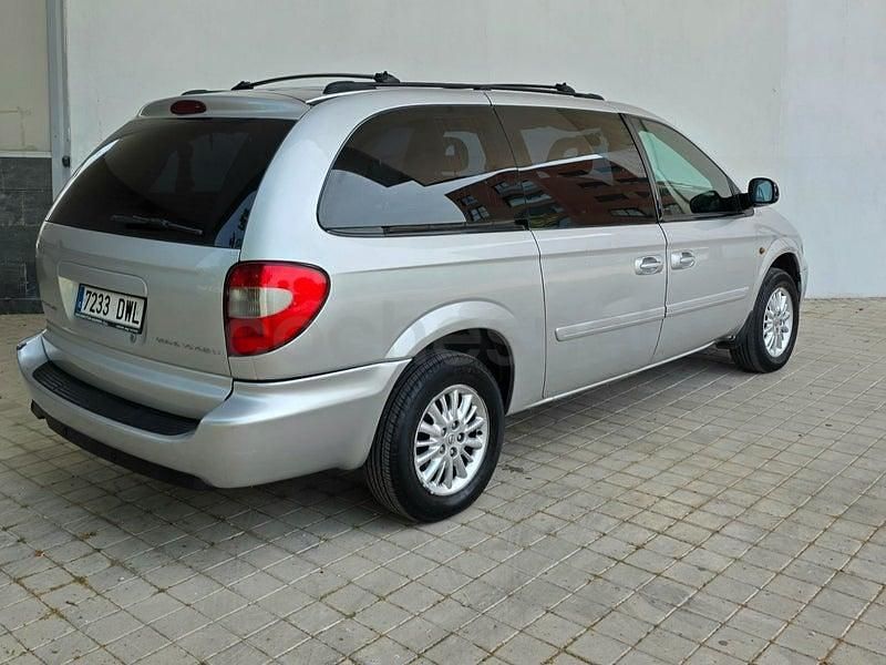 Usado Chrysler Grand Voyager Limited 150 CV (110 kW) 2006 Gris / plata Monovolumen