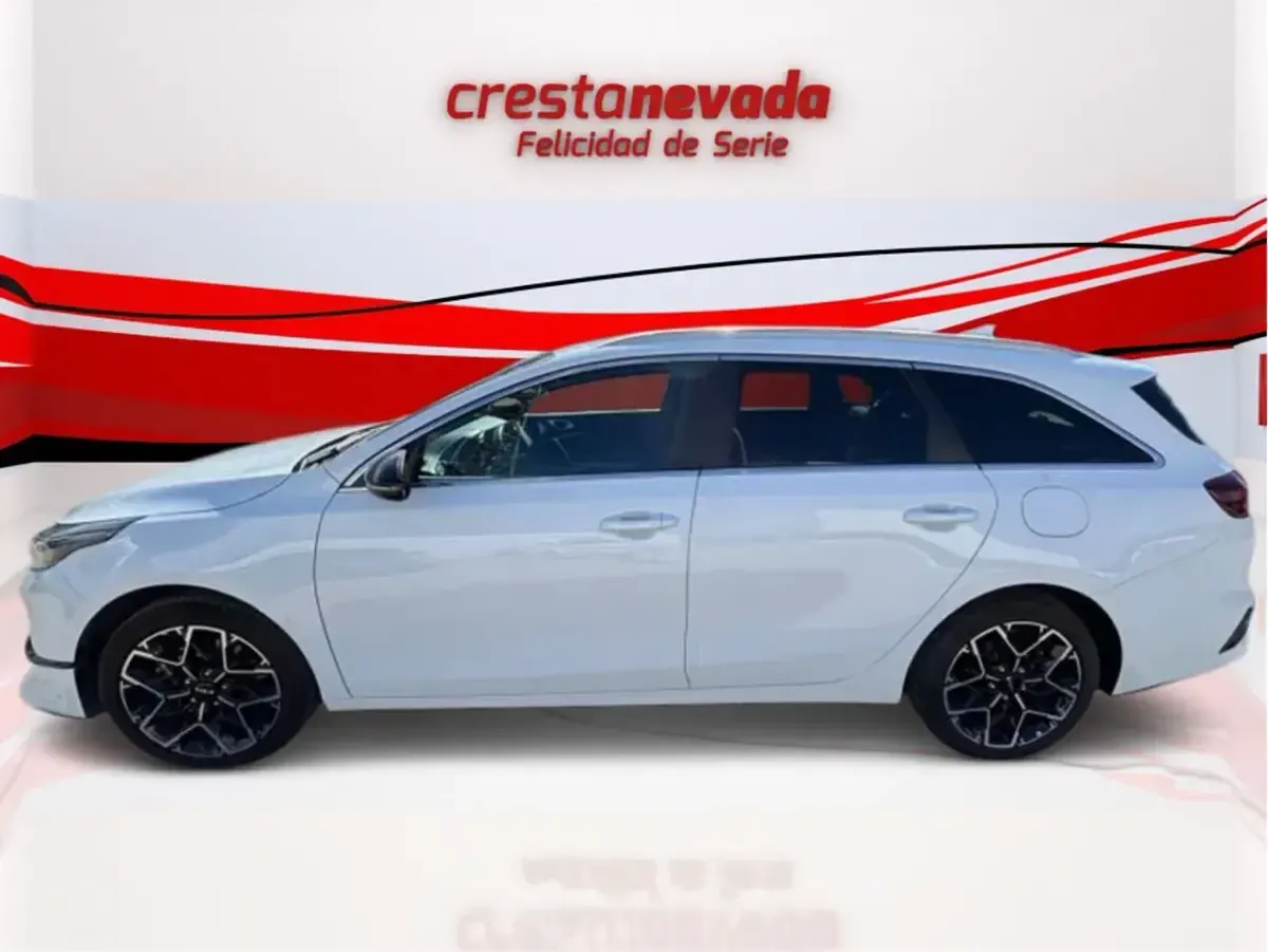 Usado Kia Ceed Style 101 CV (74 kW) 2025 Blanco Utilitario