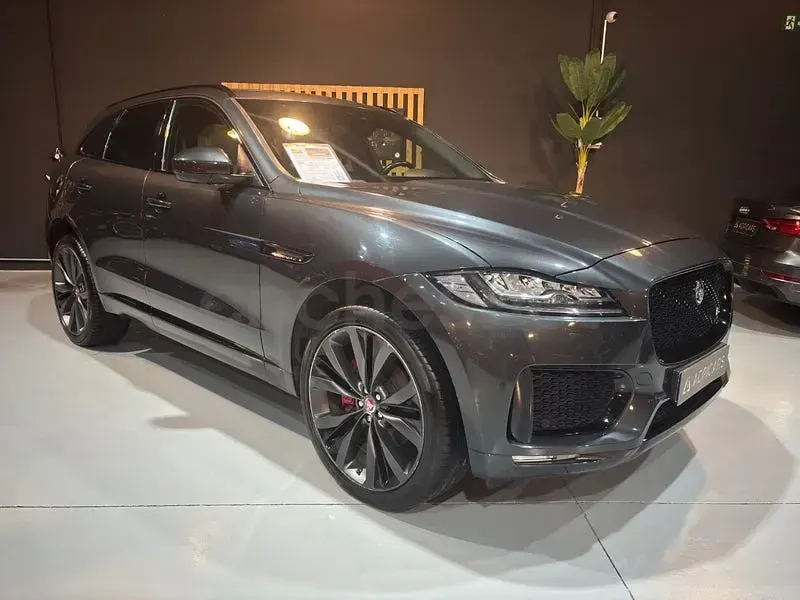 Usado Jaguar F-Pace S 300 CV (220 kW) 2018 Gris / plata SUV