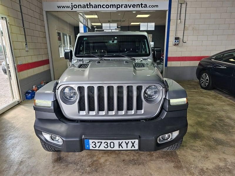 Usado Jeep Wrangler Sahara 200 CV (147 kW) 2019 Gris / plata SUV
