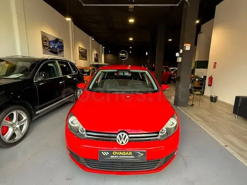 Usado VW Golf VI Advance 122 CV (89 kW) 2010 Rojo Utilitario