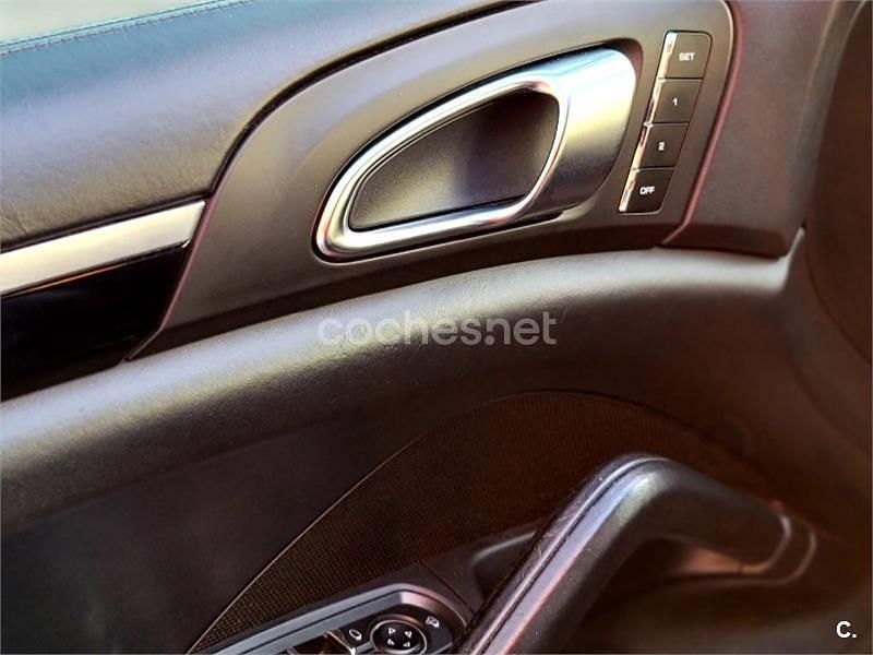 Usado Porsche Cayenne 240 CV (176 kW) 2011 Negro SUV