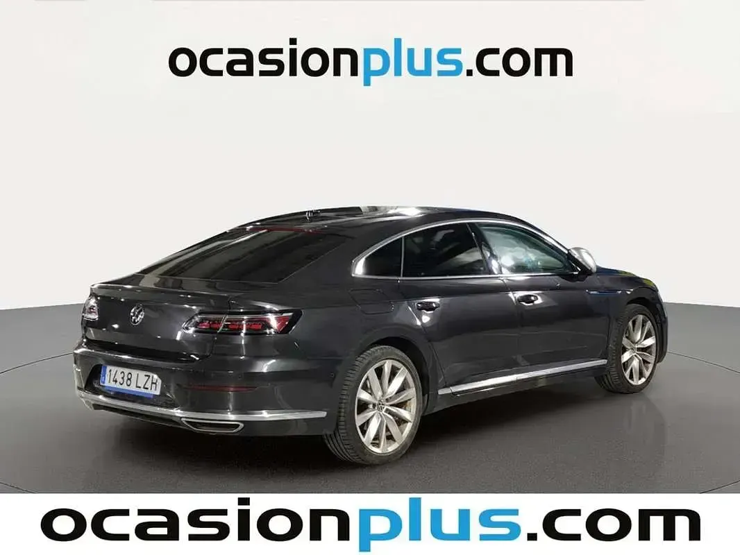 Usado VW Arteon Elegance 218 CV (160 kW) 2022 Gris Coupe