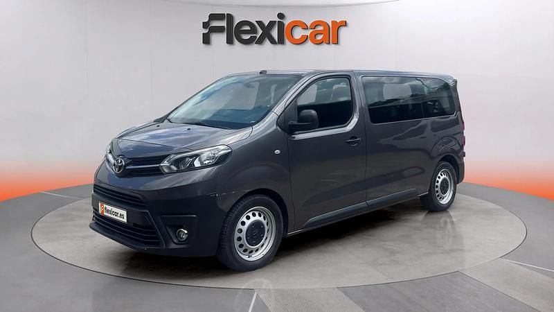 Usado Toyota Proace Verso 120 CV (88 kW) 2022 Gris Familiar