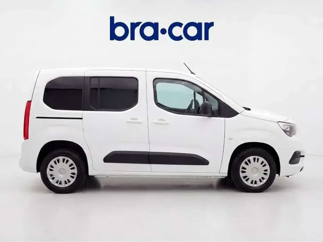 Usado Opel Combo Life Edition+ 102 CV (75 kW) 2022 Blanco Monovolumen
