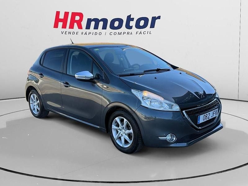 Gris Usado 2015 Peugeot 208 Style Utilitario | 7940 € (Precio justo) - Imagen 1/4