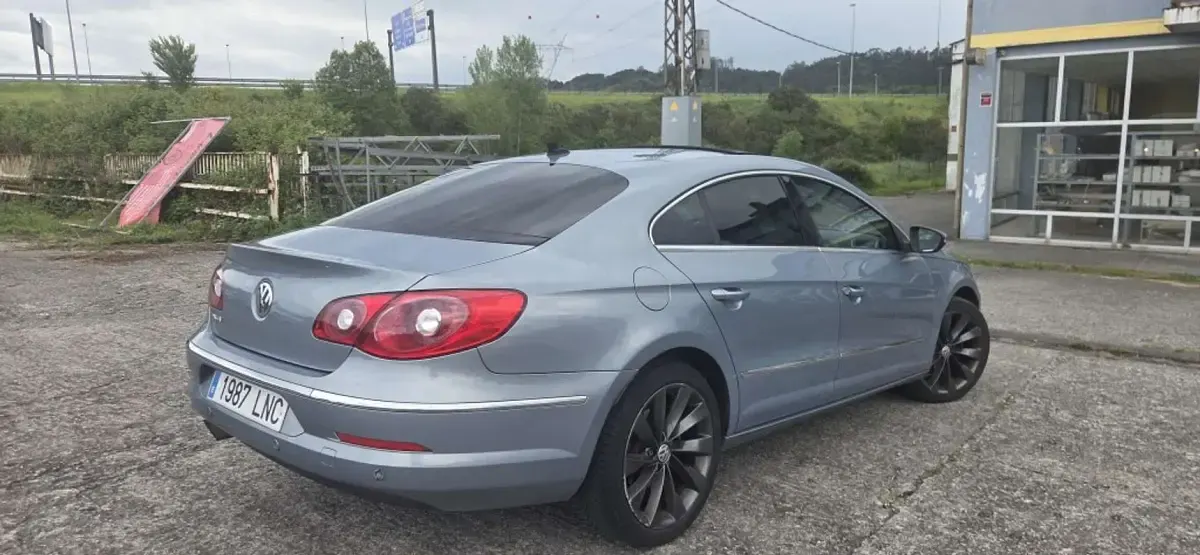 Usado VW Passat 170 CV (125 kW) 2009 Azul Coupe
