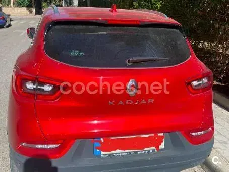 Usado Renault Kadjar Zen 115 CV (84 kW) 2019 Rojo SUV