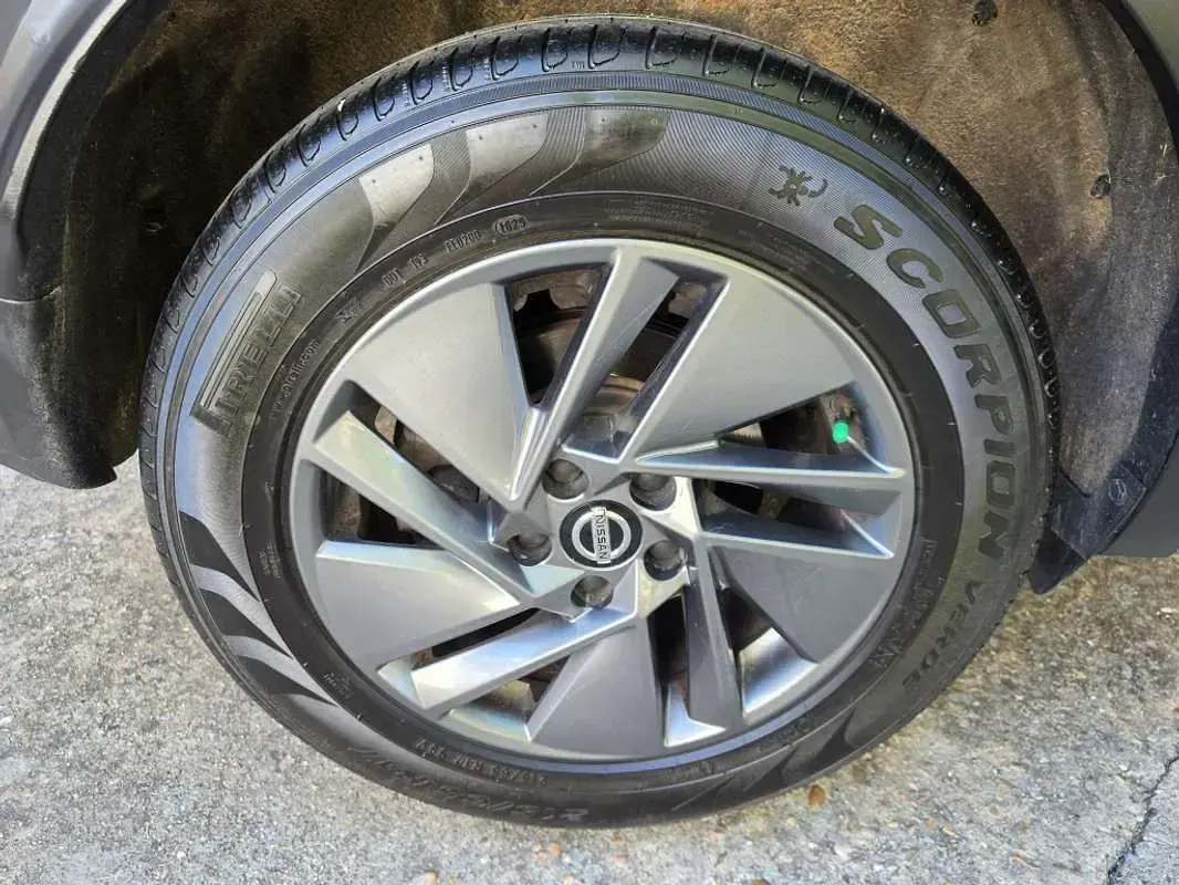 Usado Nissan Qashqai Acenta 158 CV (116 kW) 2022 Gris SUV