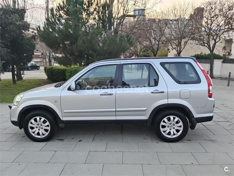 Usado Honda CR-V ES 140 CV (102 kW) 2006 Gris / plata SUV