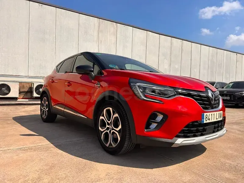 Usado Renault Captur Zen 140 CV (102 kW) 2021 Rojo SUV