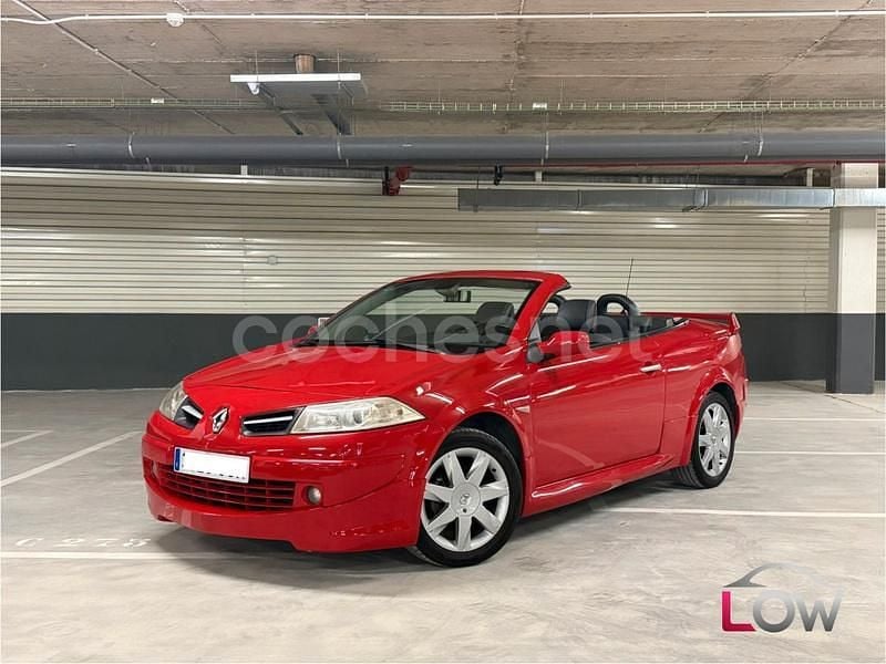 Rojo Usado 2008 Renault Mégane Cabriolet Extreme Descapotable | 6390 € - Imagen 1/4