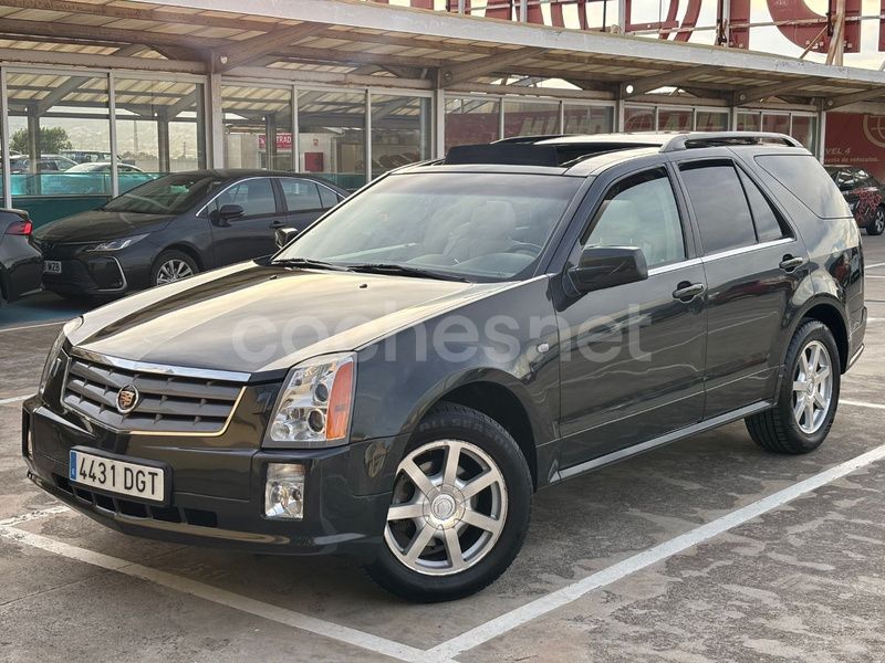 Gris / plata Usado 2006 Cadillac SRX SUV | 8990 € - Imagen 1/4