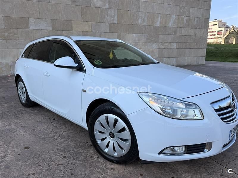 Usado Opel Insignia Excellence 130 CV (95 kW) 2014 Blanco Familiar
