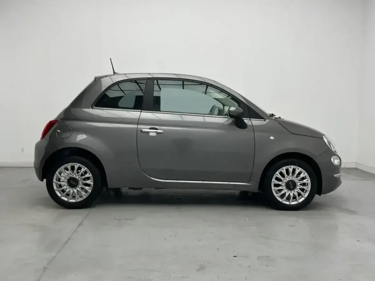 Usado Fiat 500 70 CV (51 kW) 2023 Gris Berlina
