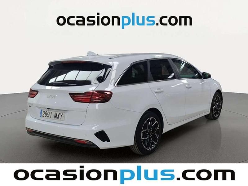 Usado Kia Ceed Style 101 CV (74 kW) 2025 Blanco Utilitario
