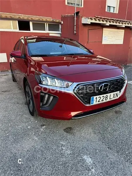 Usado Hyundai Ioniq 141 CV (103 kW) 2022 Rojo Utilitario