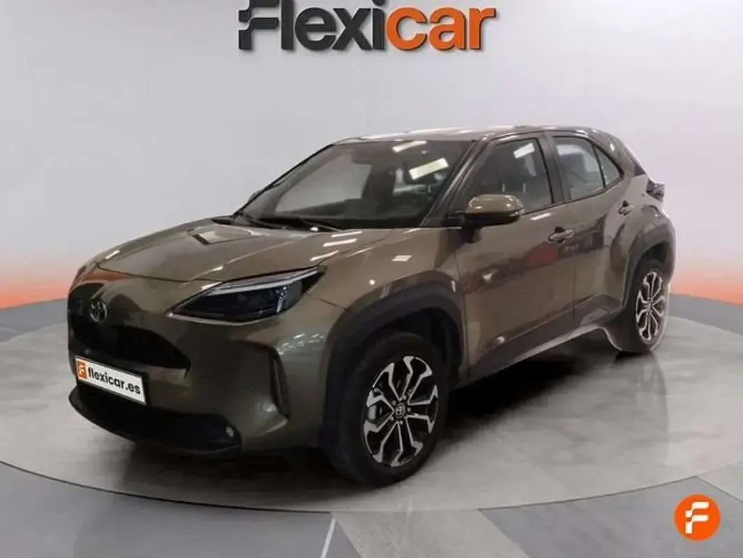 Używany Toyota Yaris Cross Active 116 KM (85 kW) 2023 Zielony SUV