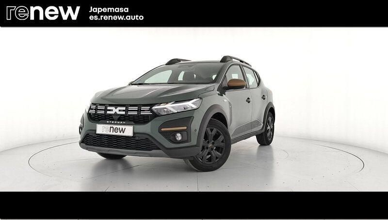 Usado Dacia Sandero Extreme 100 CV (73 kW) 2025 Verde Berlina