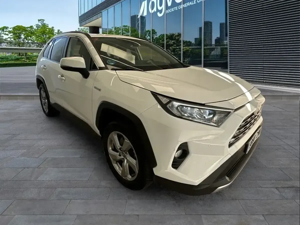 Usado Toyota RAV4 Advance 218 CV (160 kW) 2021 Blanco SUV