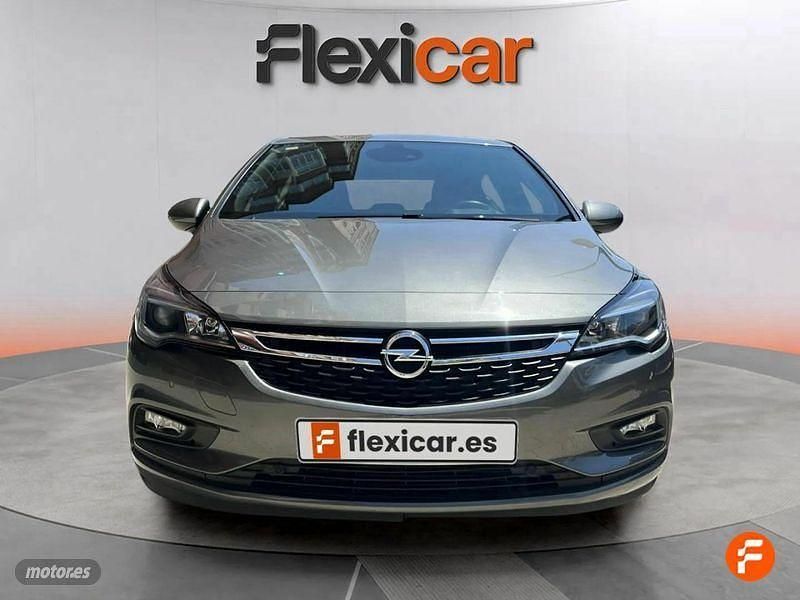 Usado Opel Astra Dynamic 110 CV (80 kW) 2018 Gris Berlina