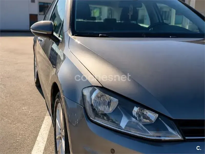 Usado VW Golf VII 110 CV (80 kW) 2016 Gris / plata Familiar