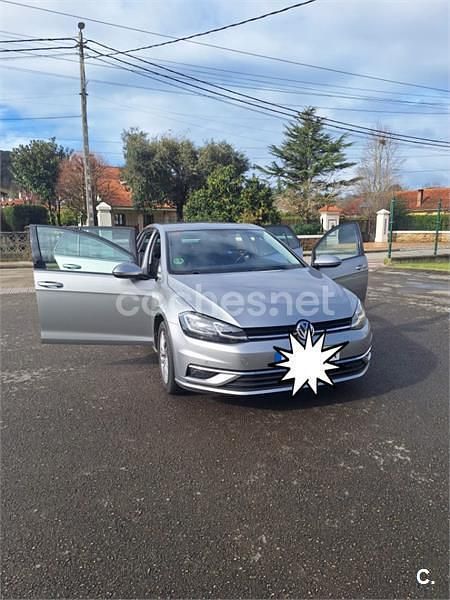 Usado VW Golf VII Advance 115 CV (84 kW) 2019 Gris / plata Familiar