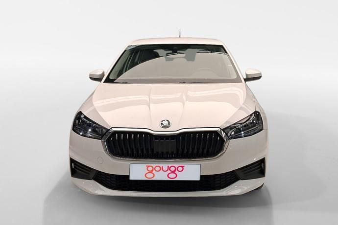 Usado Skoda Fabia Ambition 80 CV (58 kW) 2022 Blanco Utilitario
