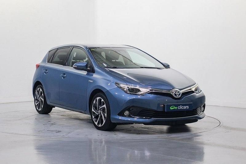 Usado Toyota Auris Hybrid Advance 136 CV (100 kW) 2016 Azul Berlina