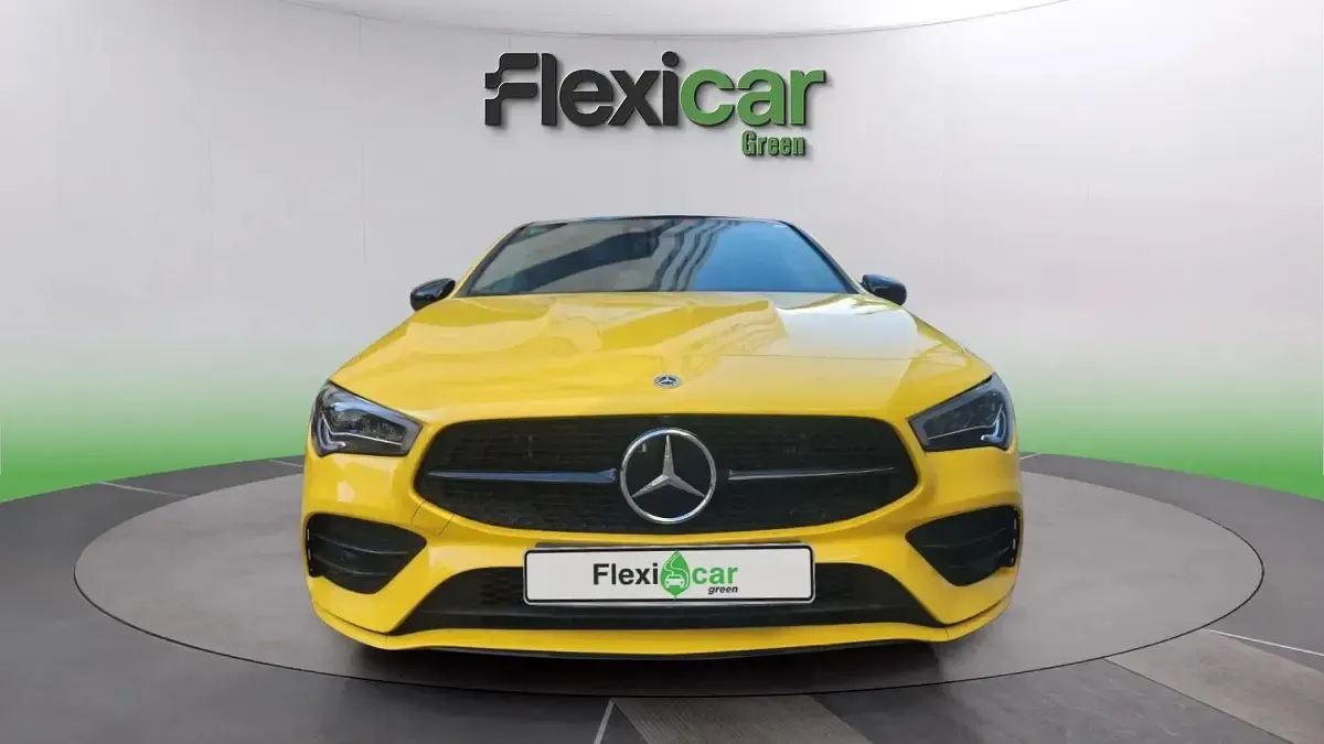 Usado Mercedes CLA250e 218 CV (160 kW) 2021 Amarillo Berlina