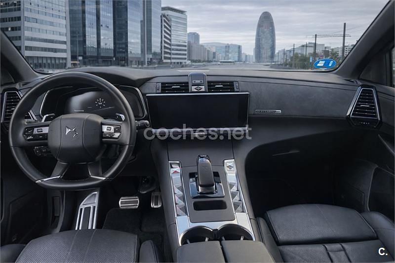 Usado DS Automobiles DS7 Crossback Grand Chic 225 CV (165 kW) 2021 Gris / plata SUV