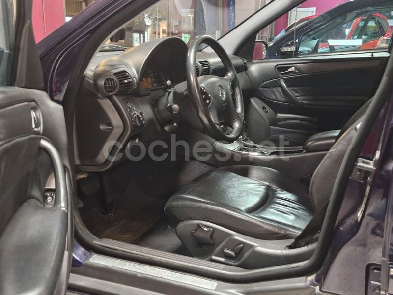 Usado Mercedes C220 Avantgarde 143 CV (105 kW) 2000 Azul Berlina