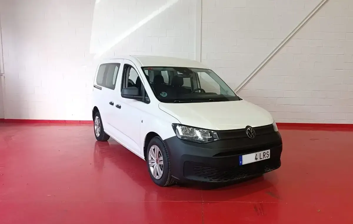 Usado VW Caddy 102 CV (75 kW) 2021 Blanco Monovolumen