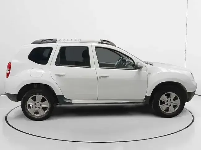 Usado Dacia Duster Lauréate 110 CV (80 kW) 2016 Blanco SUV
