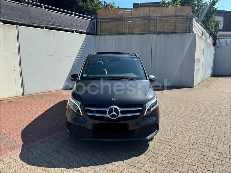 Usado Mercedes V300 Exclusive 239 CV (175 kW) 2023 Negro Monovolumen