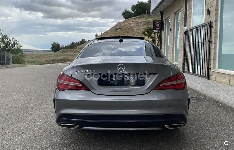 Usado Mercedes CLA200 AMG line 136 CV (100 kW) 2017 Gris / plata Berlina