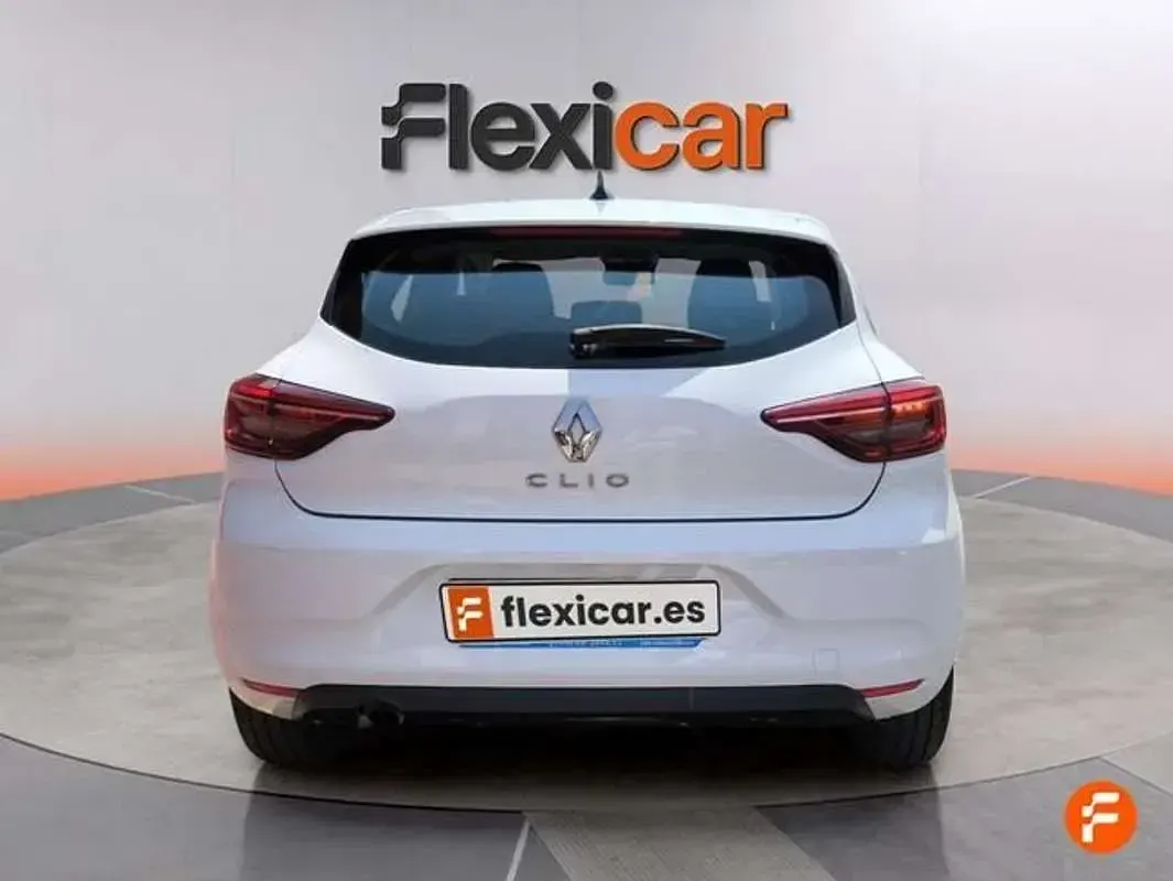 Usado Renault Clio Evolution 101 CV (74 kW) 2023 Blanco Utilitario