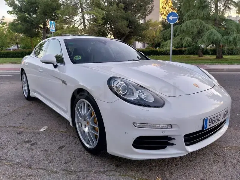 Usado Porsche Panamera Edition 300 CV (220 kW) 2015 Blanco Utilitario