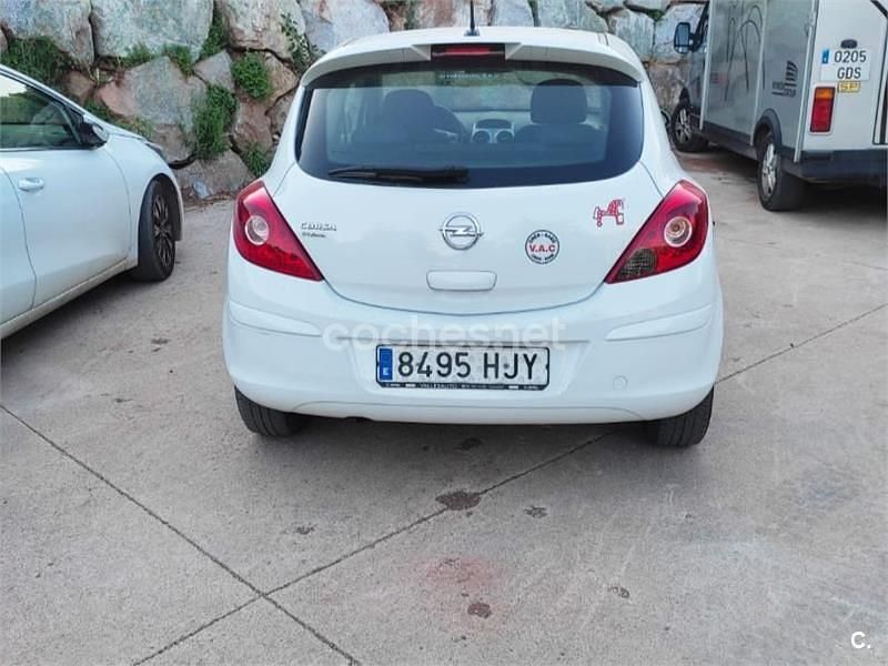 Usado Opel Corsa 85 CV (62 kW) 2012 Blanco Berlina