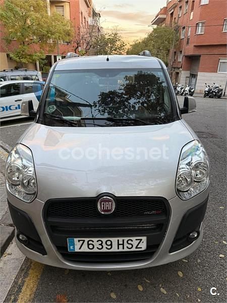 Usado Fiat Doblò Dynamic 105 CV (77 kW) 2013 Gris / plata Monovolumen