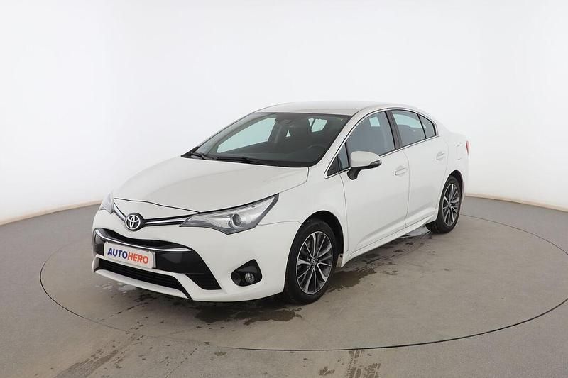 Usado Toyota Avensis Advance 143 CV (105 kW) 2016 Blanco Berlina