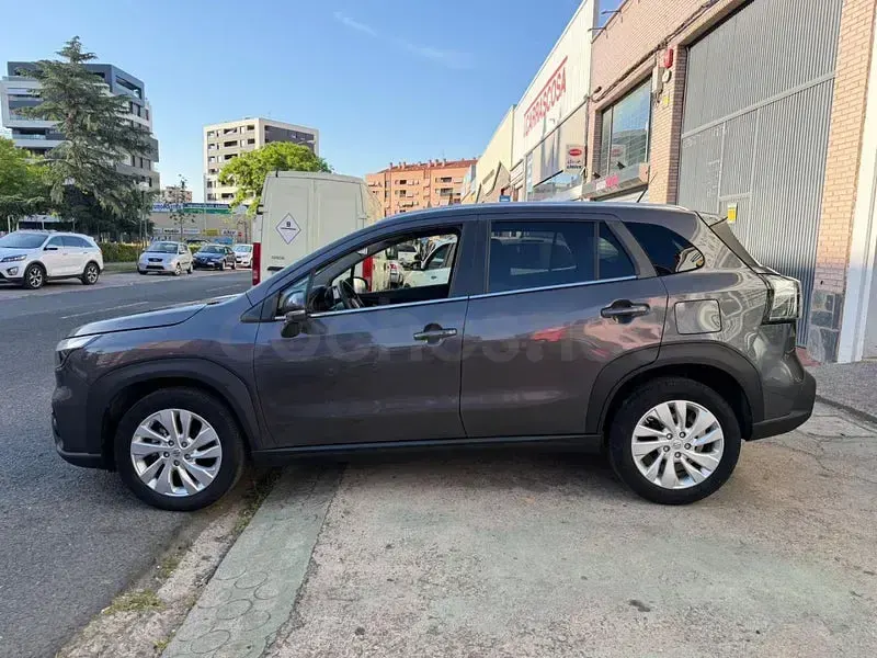 Usado Suzuki SX4 S-Cross 129 CV (94 kW) 2024 Gris / plata SUV