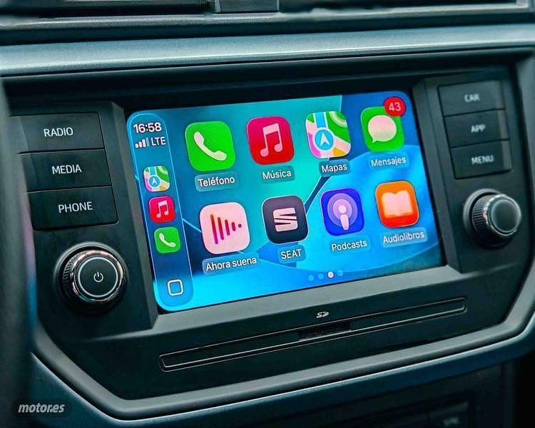 Usado Seat Arona Style 95 CV (69 kW) 2020 Rojo SUV