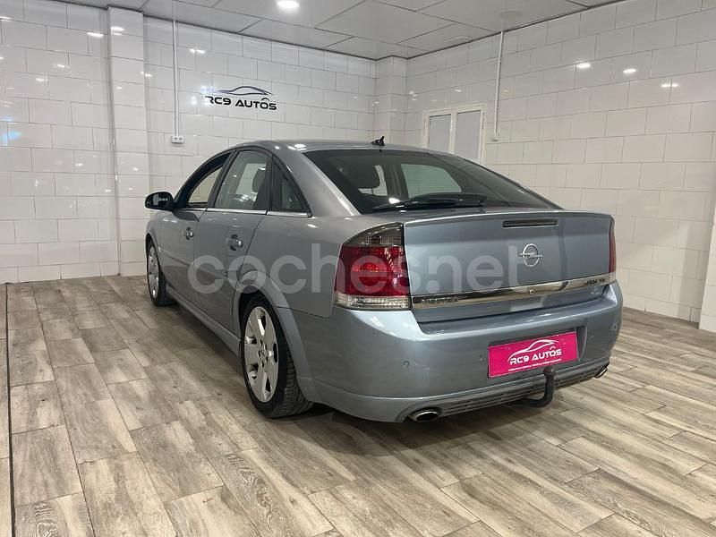 Usado Opel Vectra GTS Elegance 211 CV (155 kW) 2003 Gris / plata Berlina