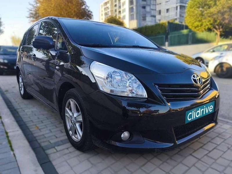 Usado Toyota Verso Active 126 CV (92 kW) 2010 Negro Monovolumen