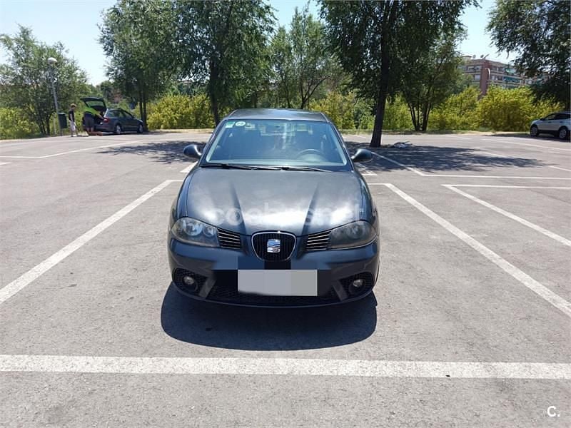 Usado Seat Ibiza Sport 80 HP (58 kW) 2006 Cinzento Citadino